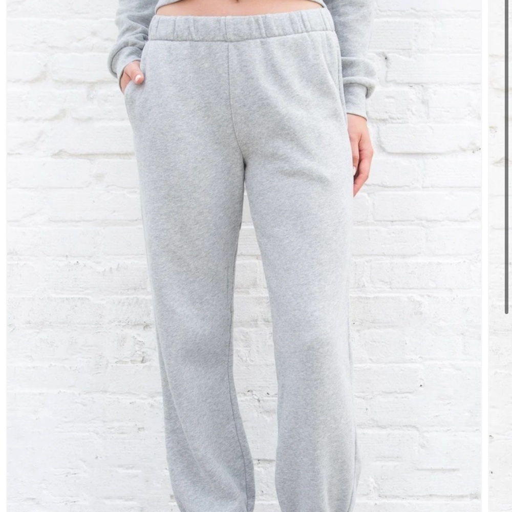 Brandy Melville Rosa Sweatpants grey